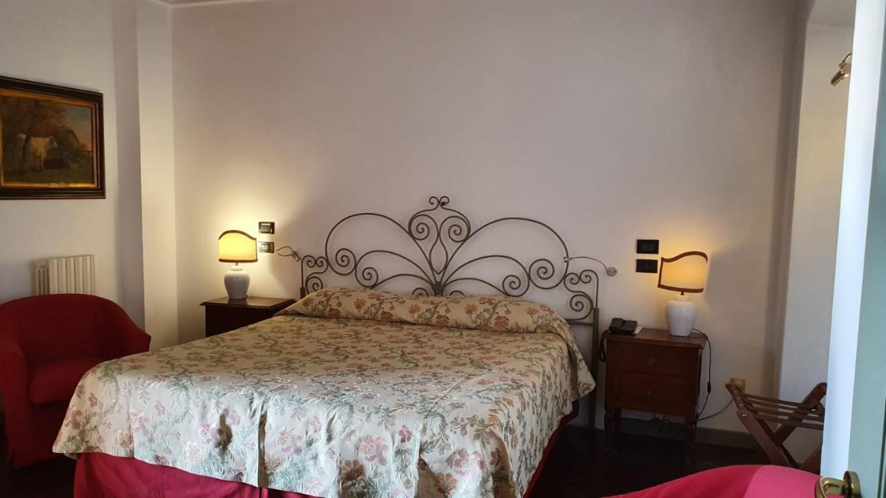 Relais I Due Roccoli Otel Iseo Oda fotoğraf